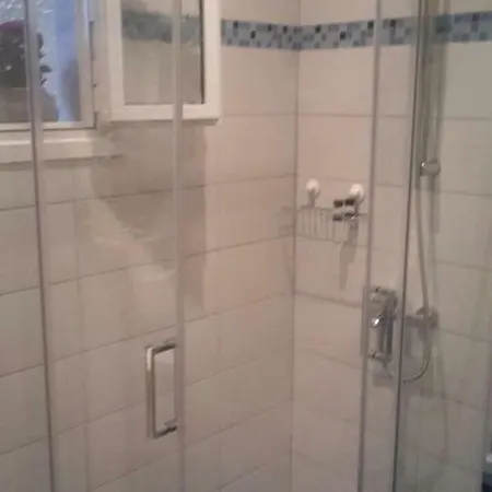 By The * נאוי אפיבטיי