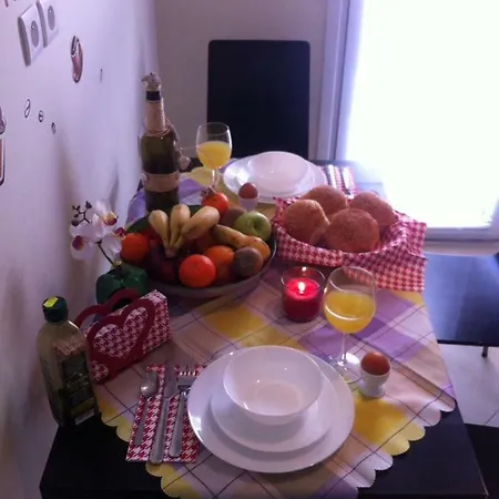 By The * נאוי אפיבטיי