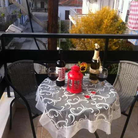 By The Apartmán Néoi Epivátai